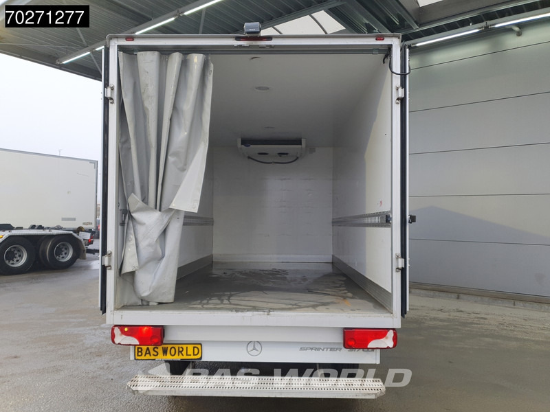 Mercedes-Benz Sprinter 317 CDI Koelwagen Automaat Carrier Xarios 350 230V stekker Cruise Airco Camera Koel Kühlkoffer Koeler Bakwagen 17m3 Airco Cruise - شاحنة مُبرّدة للتوصيل: صورة 3 Mercedes-Benz Sprinter 317 CDI Koelwagen Automaat Carrier Xarios 350 230V stekker Cruise Airco Camera Koel Kühlkoffer Koeler Bakwagen 17m3 Airco Cruise - شاحنة مُبرّدة للتوصيل: صورة 3