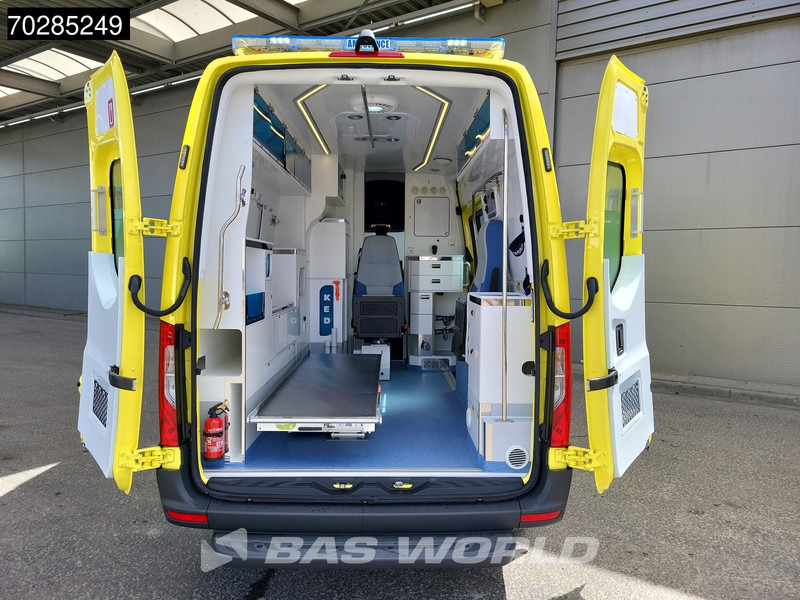 Mercedes-Benz Sprinter 319 CDI Automaat Nieuw! Complete Ambulance Ziekenwagen Rettungswagen Krankenwagen 11m3 Airco Cruise control - سيارة اسعاف: صورة 3 Mercedes-Benz Sprinter 319 CDI Automaat Nieuw! Complete Ambulance Ziekenwagen Rettungswagen Krankenwagen 11m3 Airco Cruise control - سيارة اسعاف: صورة 3