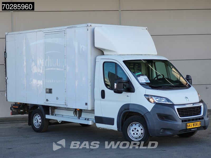 Peugeot Boxer 150PK Trekhaak D'Hollandia Laadklep Zijdeur Bakwagen Navi Airco Cruise Lat om Lat Euro5 Meubelbak Koffer 18m3 Airco Trekhaak Cruise co - شاحنة مغلقة الصندوق: صورة 5 Peugeot Boxer 150PK Trekhaak D'Hollandia Laadklep Zijdeur Bakwagen Navi Airco Cruise Lat om Lat Euro5 Meubelbak Koffer 18m3 Airco Trekhaak Cruise co - شاحنة مغلقة الصندوق: صورة 5