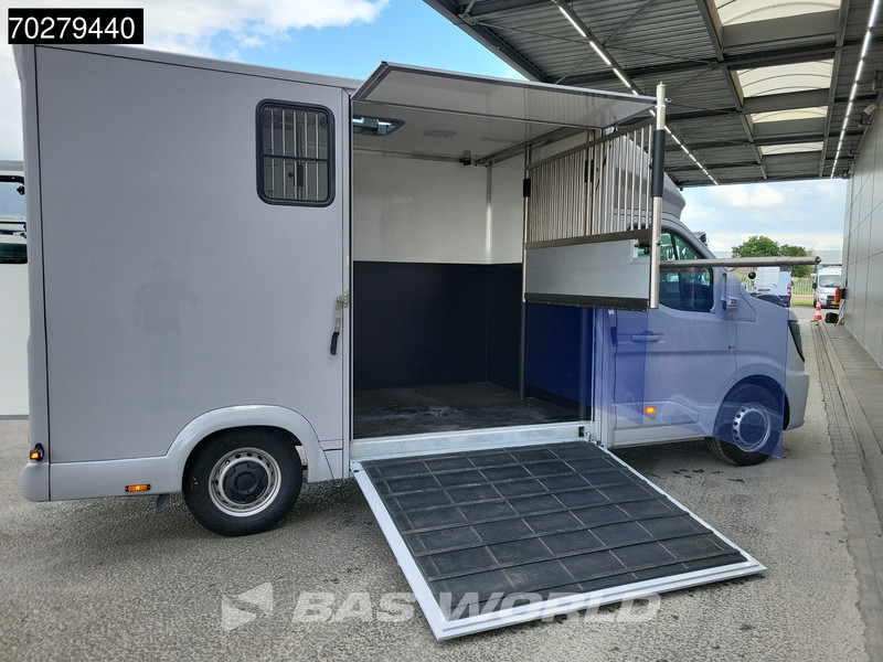 Renault Master 130pk 2025 model Paardenwagen Hengstenuitvoering / Horsetruck / Veewagen 18m3 Airco Cruise control - شاحنة التوصيل: صورة 5 Renault Master 130pk 2025 model Paardenwagen Hengstenuitvoering / Horsetruck / Veewagen 18m3 Airco Cruise control - شاحنة التوصيل: صورة 5