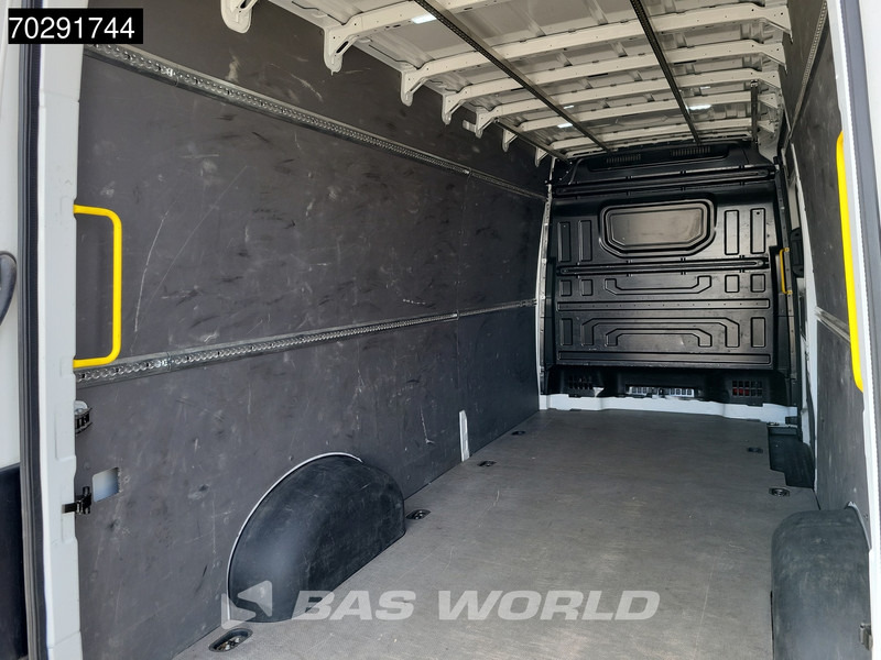 Volkswagen Crafter 140pk L4H3 Trekhaak Airco Cruise Camera Parkeersensoren Euro6 L3H2 15m3 Airco Trekhaak Cruise control - فان: صورة 5 Volkswagen Crafter 140pk L4H3 Trekhaak Airco Cruise Camera Parkeersensoren Euro6 L3H2 15m3 Airco Trekhaak Cruise control - فان: صورة 5