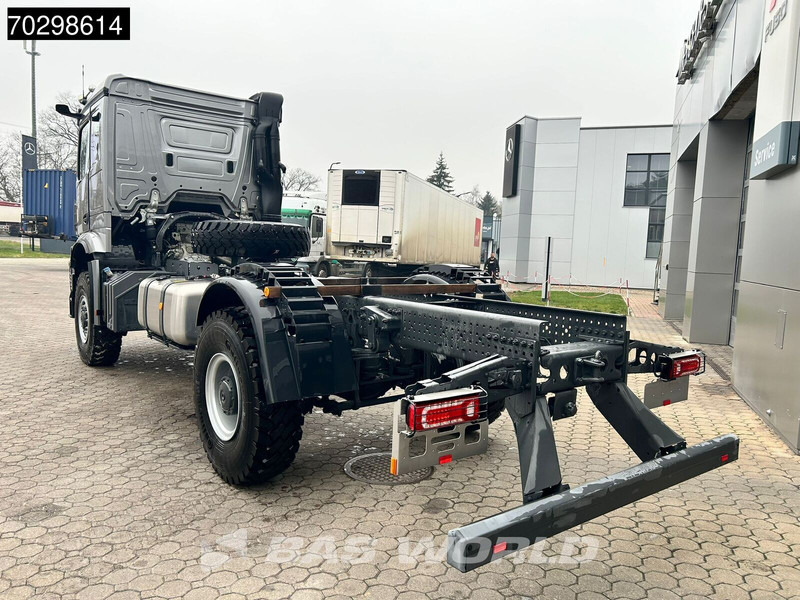 Mercedes-Benz Acrocs 2051 Arocs 4X4 NEW 4x4 chassis! Camper base Steel suspension Big-Axle Automatic Euro 6 - شاحنة هيكل كابينة: صورة 2 Mercedes-Benz Acrocs 2051 Arocs 4X4 NEW 4x4 chassis! Camper base Steel suspension Big-Axle Automatic Euro 6 - شاحنة هيكل كابينة: صورة 2