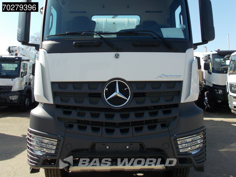 Mercedes-Benz Arocs 4145 8X4 10m3 Schwing Stetter mixer Manual Steelsuspension Euro 3 - شاحنة خلاطة خرسانة: صورة 5 Mercedes-Benz Arocs 4145 8X4 10m3 Schwing Stetter mixer Manual Steelsuspension Euro 3 - شاحنة خلاطة خرسانة: صورة 5