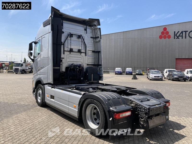 Volvo FH 460 4X2 2x Tanks VEB+ ACC I-Park Cool Navi Euro 6 - وحدة جر: صورة 2 Volvo FH 460 4X2 2x Tanks VEB+ ACC I-Park Cool Navi Euro 6 - وحدة جر: صورة 2