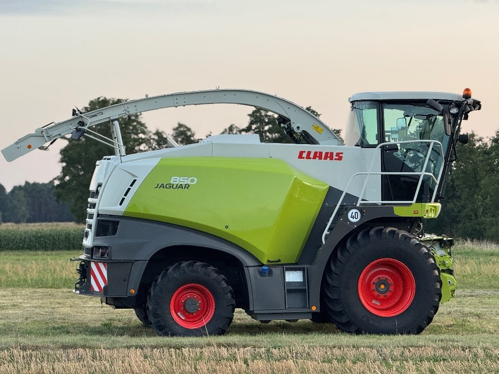 Claas Jaguar 850 Allrad - حصادة الأعلاف: صورة 4 Claas Jaguar 850 Allrad - حصادة الأعلاف: صورة 4