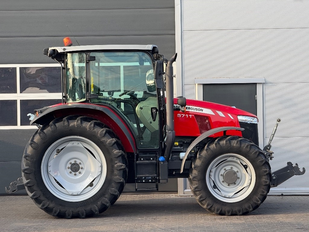 Massey Ferguson 5711 - جرار: صورة 5 Massey Ferguson 5711 - جرار: صورة 5