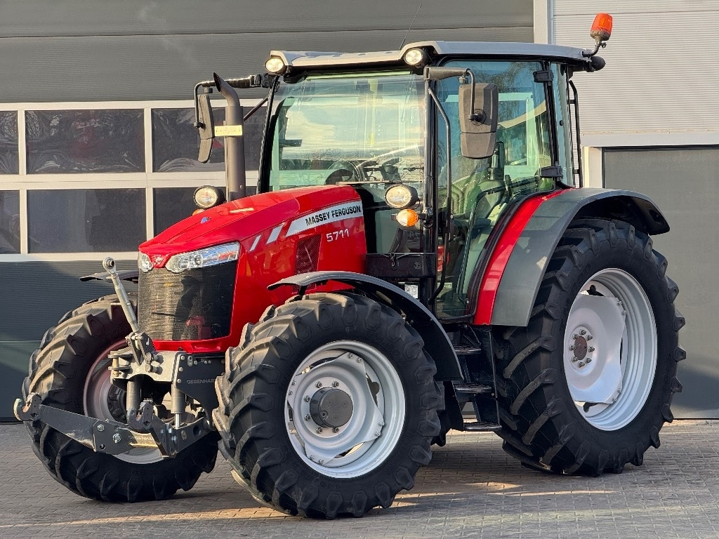 Massey Ferguson 5711 - جرار: صورة 4 Massey Ferguson 5711 - جرار: صورة 4