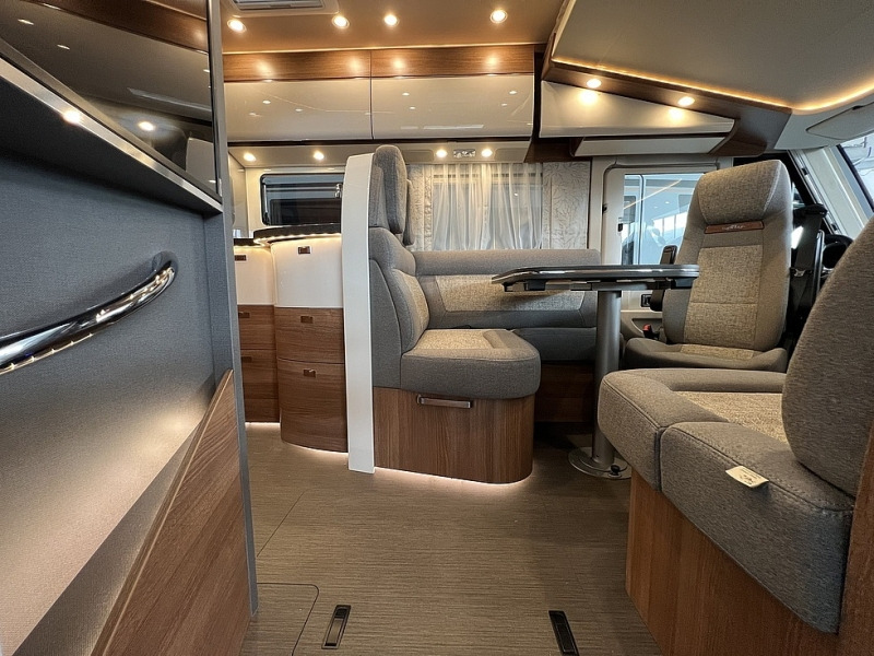 Carthago C2 Tourer I 148 RB-QB "K" - موتر هوم متكامل: صورة 4 Carthago C2 Tourer I 148 RB-QB "K" - موتر هوم متكامل: صورة 4