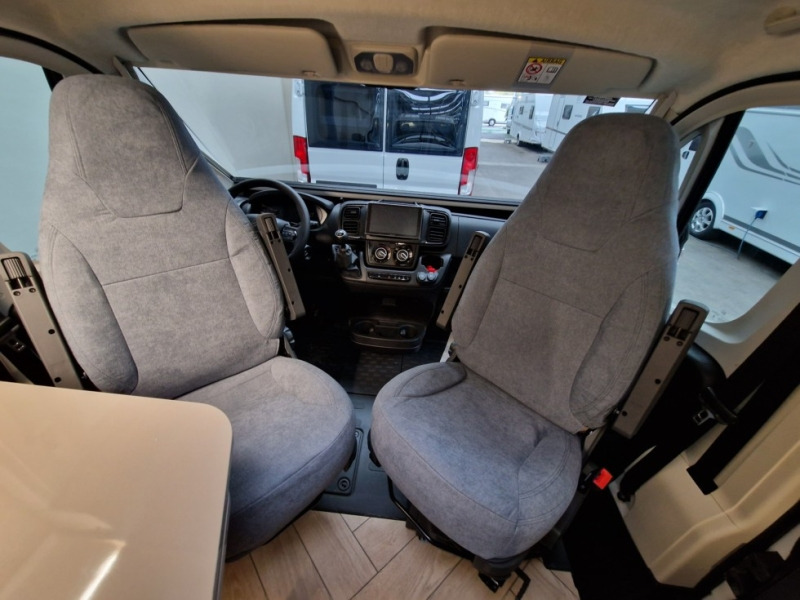 Chausson First Line V594L - كرفان فان: صورة 4 Chausson First Line V594L - كرفان فان: صورة 4