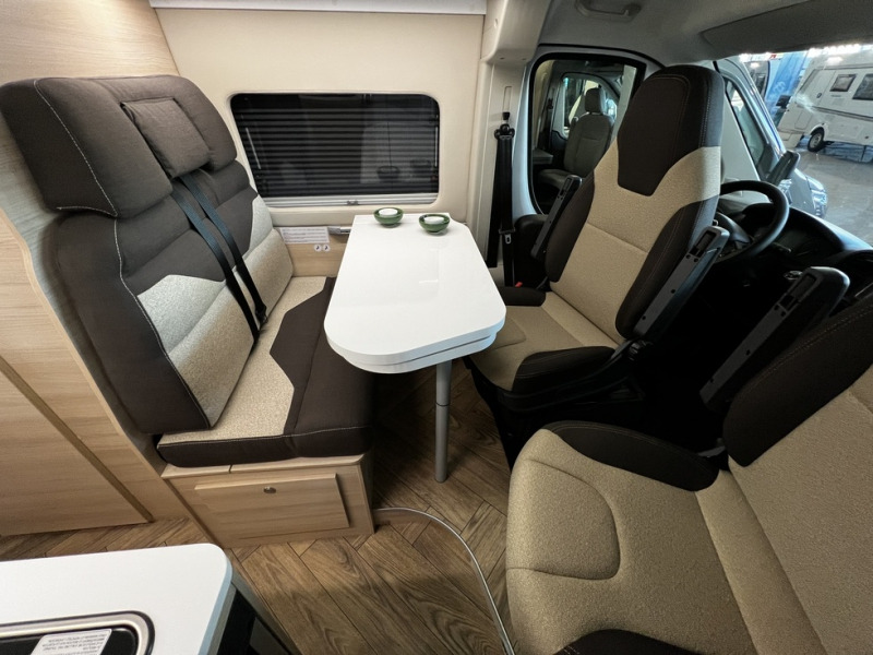 Chausson V594S First Line - كرفان فان: صورة 3 Chausson V594S First Line - كرفان فان: صورة 3