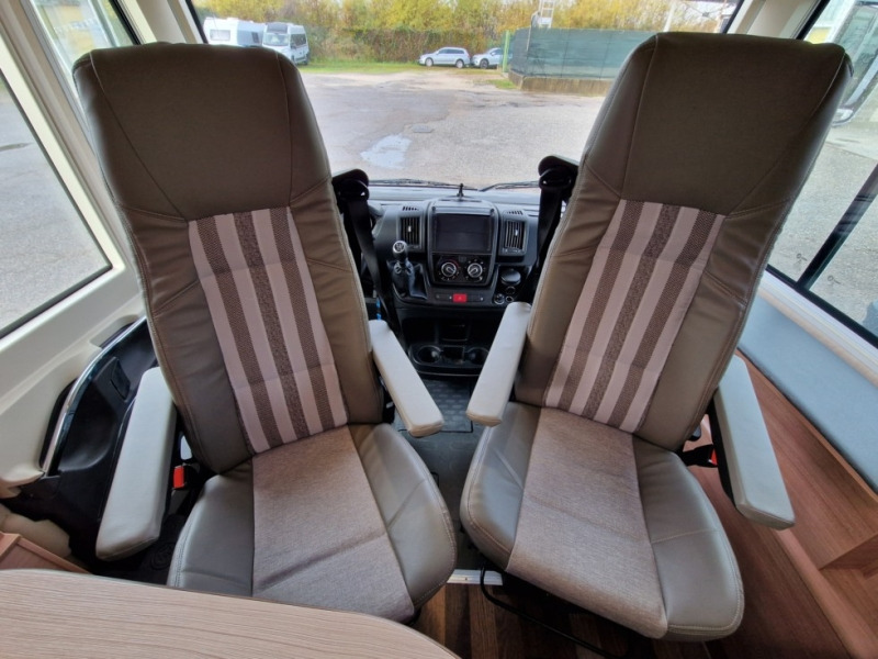 Knaus Sky I 650 MG - موتر هوم متكامل: صورة 4 Knaus Sky I 650 MG - موتر هوم متكامل: صورة 4