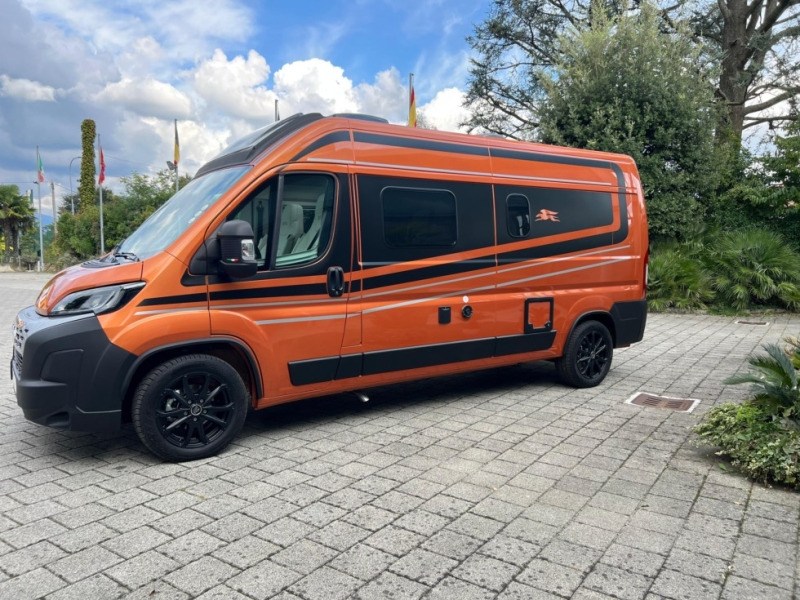 Laika Kosmo 60 Supremo Camper Van - كرفان فان: صورة 3 Laika Kosmo 60 Supremo Camper Van - كرفان فان: صورة 3