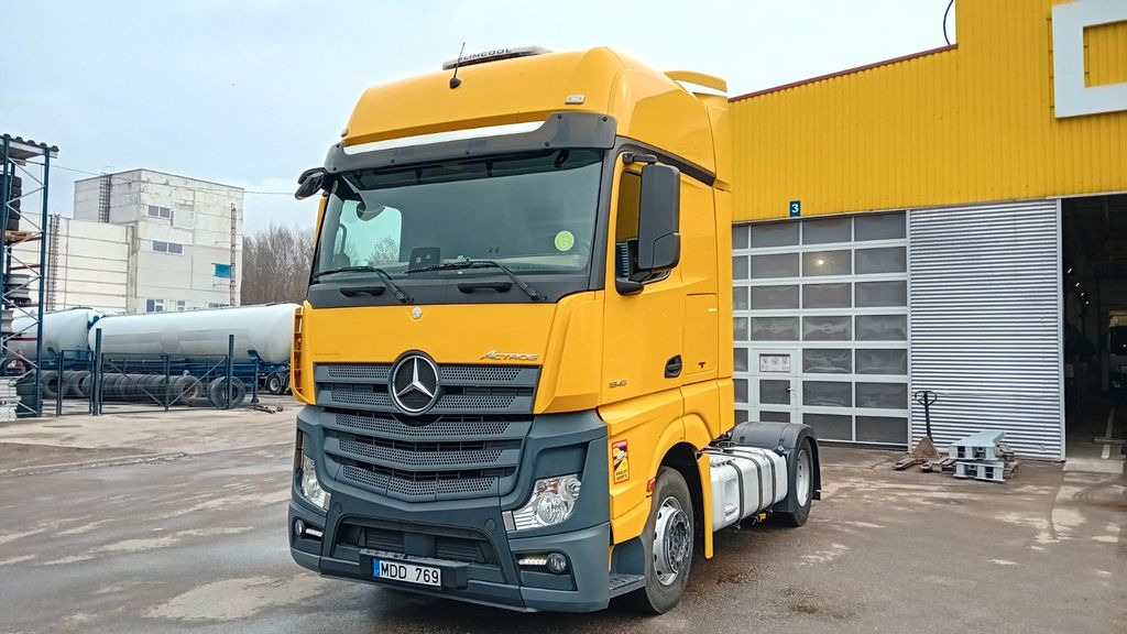 Mercedes-Benz 1845 GIGA space - وحدة جر: صورة 2 Mercedes-Benz 1845 GIGA space - وحدة جر: صورة 2