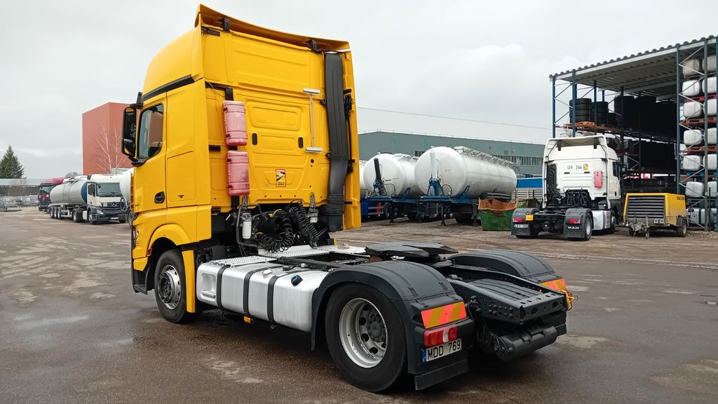 Mercedes-Benz 1845 GIGA space - وحدة جر: صورة 3 Mercedes-Benz 1845 GIGA space - وحدة جر: صورة 3