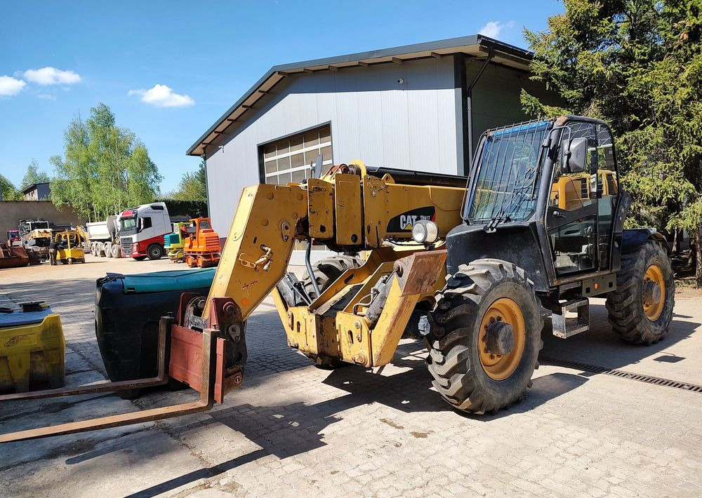 Caterpillar TH417 - رافعة تلسكوبية: صورة 2 Caterpillar TH417 - رافعة تلسكوبية: صورة 2