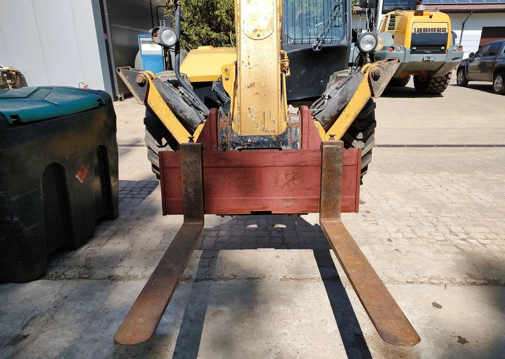 Caterpillar TH417 - رافعة تلسكوبية: صورة 3 Caterpillar TH417 - رافعة تلسكوبية: صورة 3