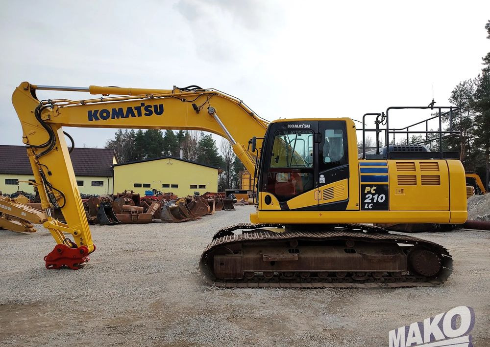 Komatsu PC210 LC-10 - حفار زحاف: صورة 1 Komatsu PC210 LC-10 - حفار زحاف: صورة 1
