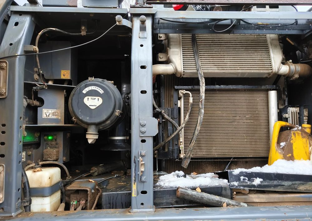 حفار زحاف Komatsu PC210LC-11: صورة 16