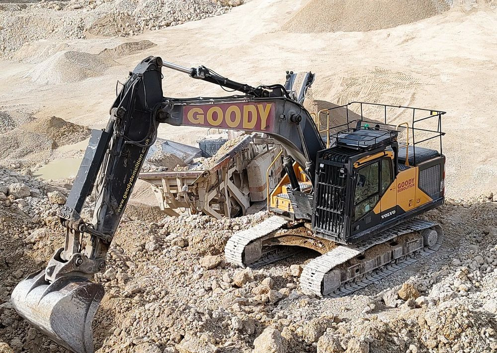 Volvo EC 250 EL - حفار زحاف: صورة 5 Volvo EC 250 EL - حفار زحاف: صورة 5