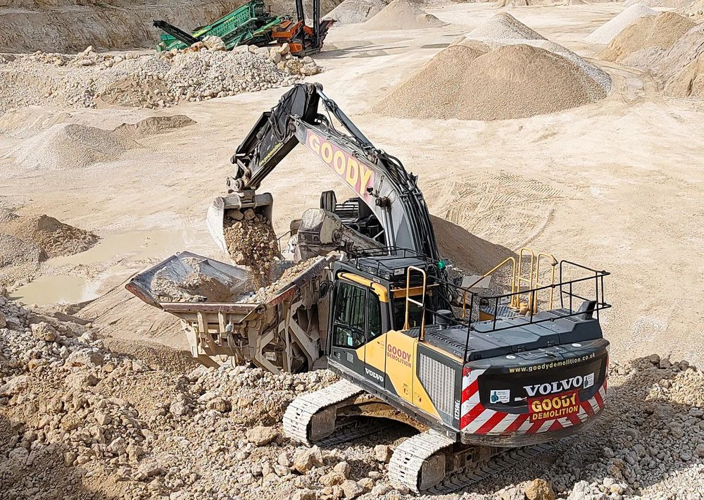 Volvo EC 250 EL - حفار زحاف: صورة 4 Volvo EC 250 EL - حفار زحاف: صورة 4