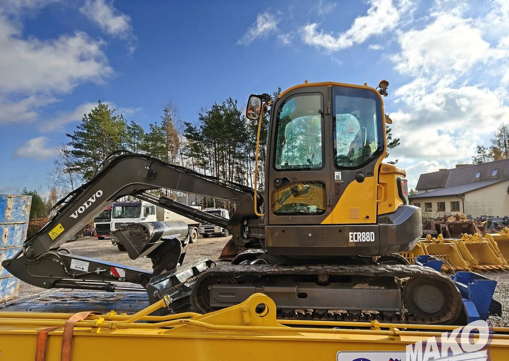 Volvo ECR88D - حفار زحاف: صورة 1 Volvo ECR88D - حفار زحاف: صورة 1