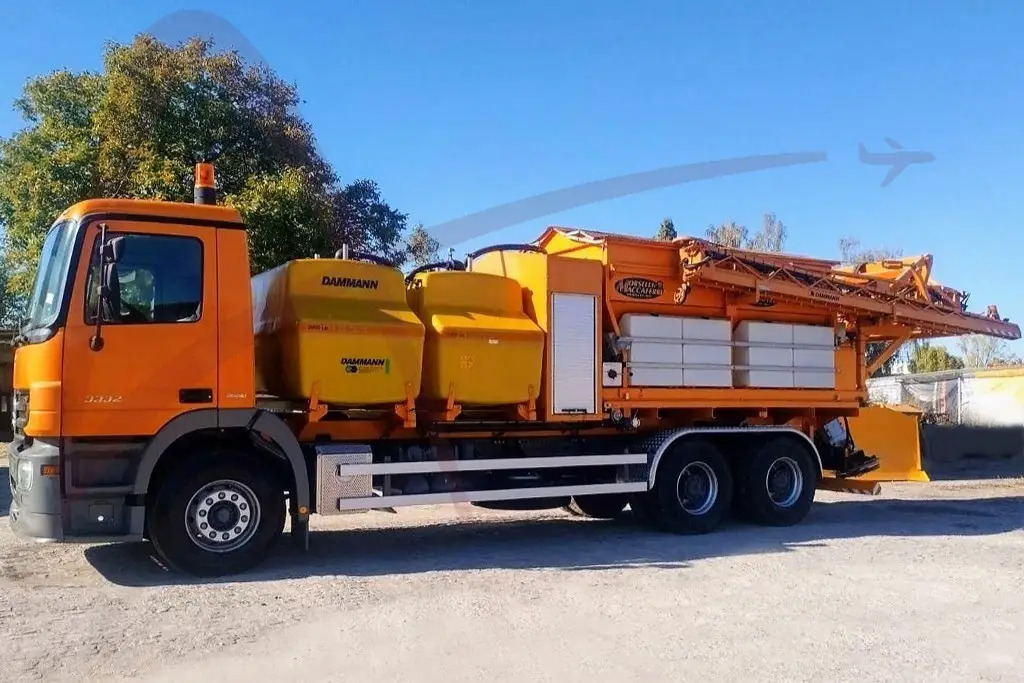 DAMMANN FEA 6024 - ماكينة إزالة الجليد عن الطائرات: صورة 5 DAMMANN FEA 6024 - ماكينة إزالة الجليد عن الطائرات: صورة 5