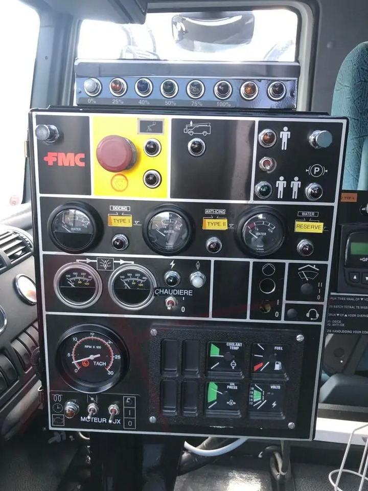 FMC LMD 2000 - ماكينة إزالة الجليد عن الطائرات: صورة 5 FMC LMD 2000 - ماكينة إزالة الجليد عن الطائرات: صورة 5