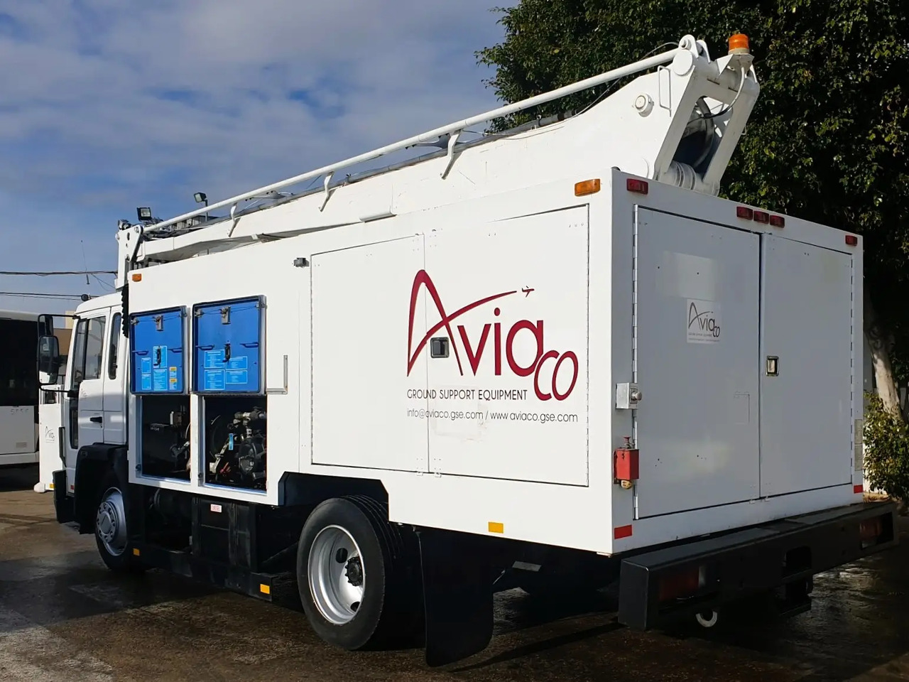 FMC SMD-1200 - ماكينة إزالة الجليد عن الطائرات: صورة 1 FMC SMD-1200 - ماكينة إزالة الجليد عن الطائرات: صورة 1