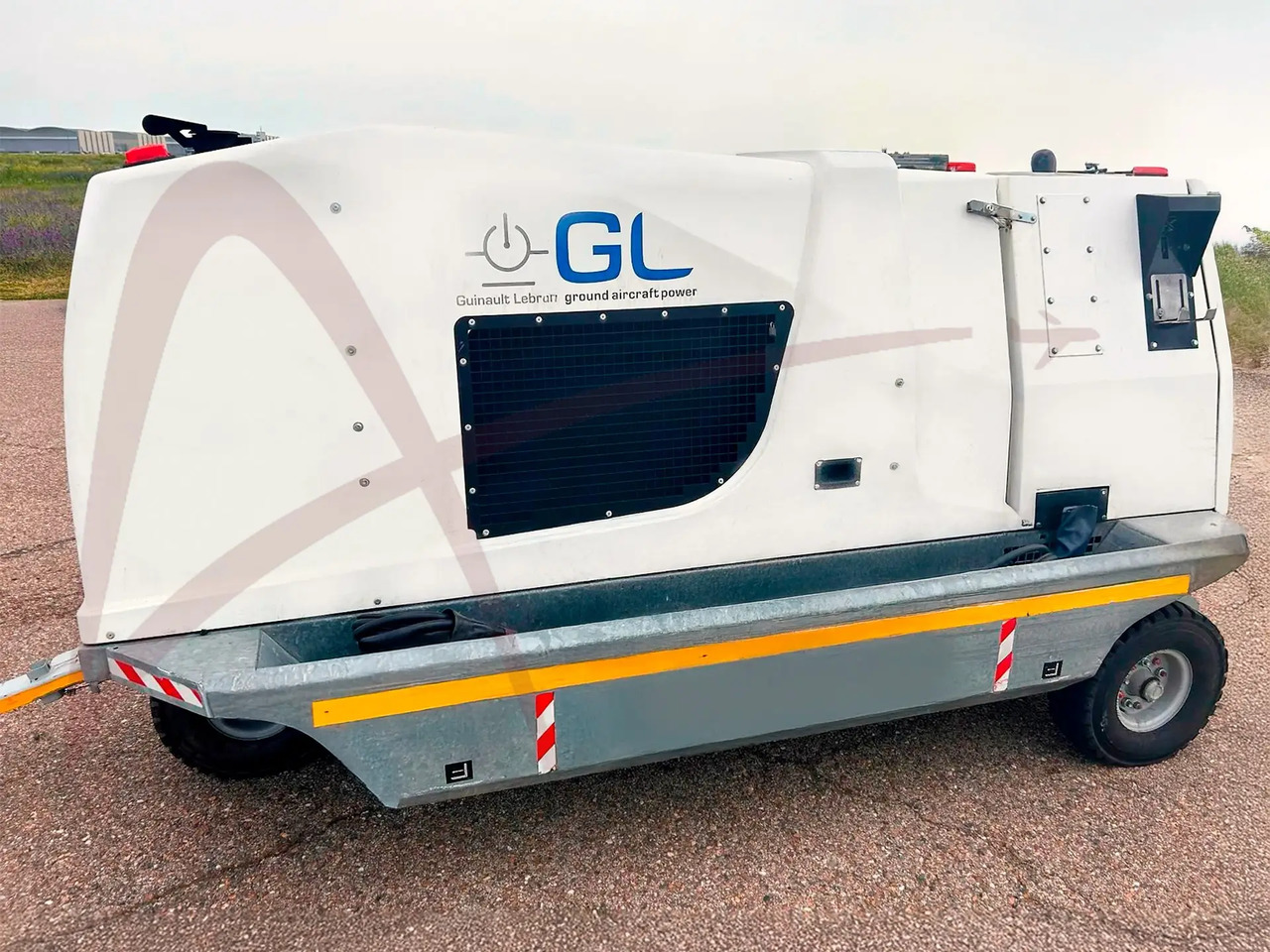 GUINAULT GA-100 V221100 28 - وحدة الطاقة الأرضية للطائرات: صورة 1 GUINAULT GA-100 V221100 28 - وحدة الطاقة الأرضية للطائرات: صورة 1