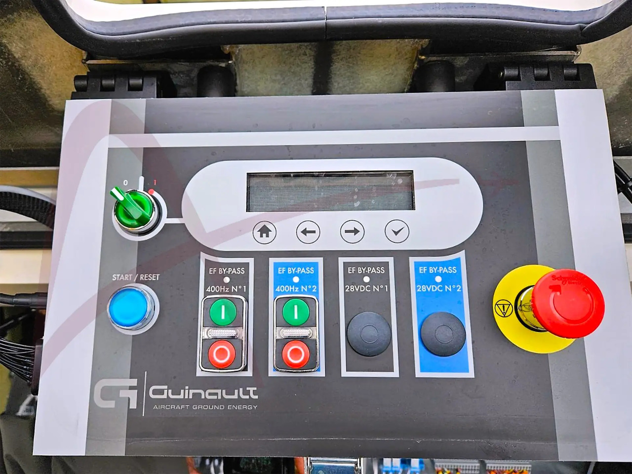 GUINAULT GA180V51D2000 - وحدة الطاقة الأرضية للطائرات: صورة 3 GUINAULT GA180V51D2000 - وحدة الطاقة الأرضية للطائرات: صورة 3