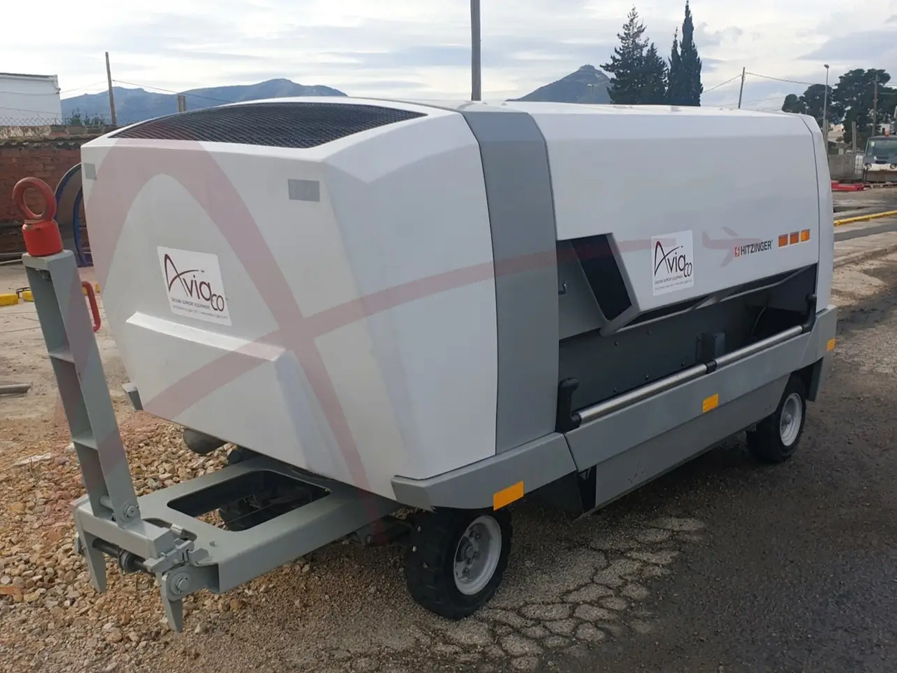 HITZINGER 100MDE18 28 - وحدة الطاقة الأرضية للطائرات: صورة 1 HITZINGER 100MDE18 28 - وحدة الطاقة الأرضية للطائرات: صورة 1