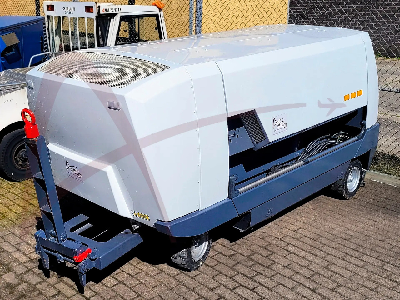 HITZINGER 100MDI1 - وحدة الطاقة الأرضية للطائرات: صورة 1 HITZINGER 100MDI1 - وحدة الطاقة الأرضية للطائرات: صورة 1