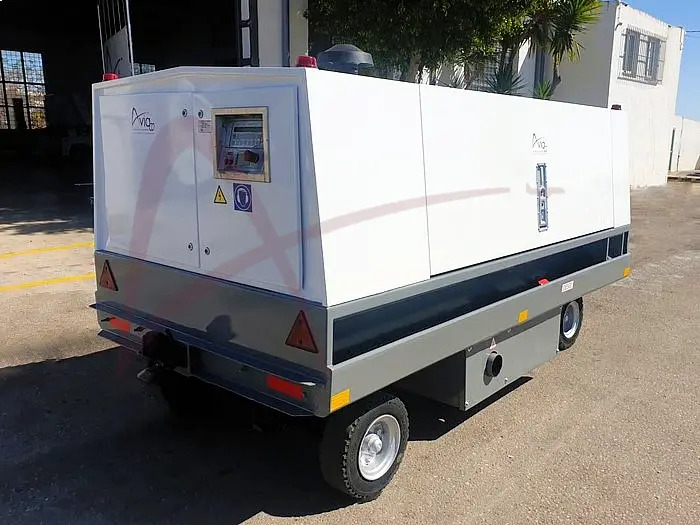 HITZINGER 140MDE18 - وحدة الطاقة الأرضية للطائرات: صورة 1 HITZINGER 140MDE18 - وحدة الطاقة الأرضية للطائرات: صورة 1
