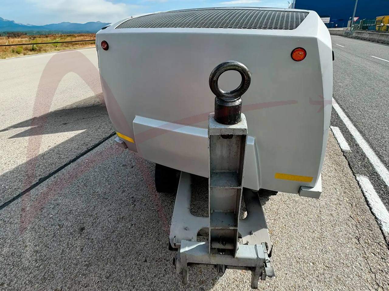HITZINGER GPU-120MDE18 - وحدة الطاقة الأرضية للطائرات: صورة 3 HITZINGER GPU-120MDE18 - وحدة الطاقة الأرضية للطائرات: صورة 3
