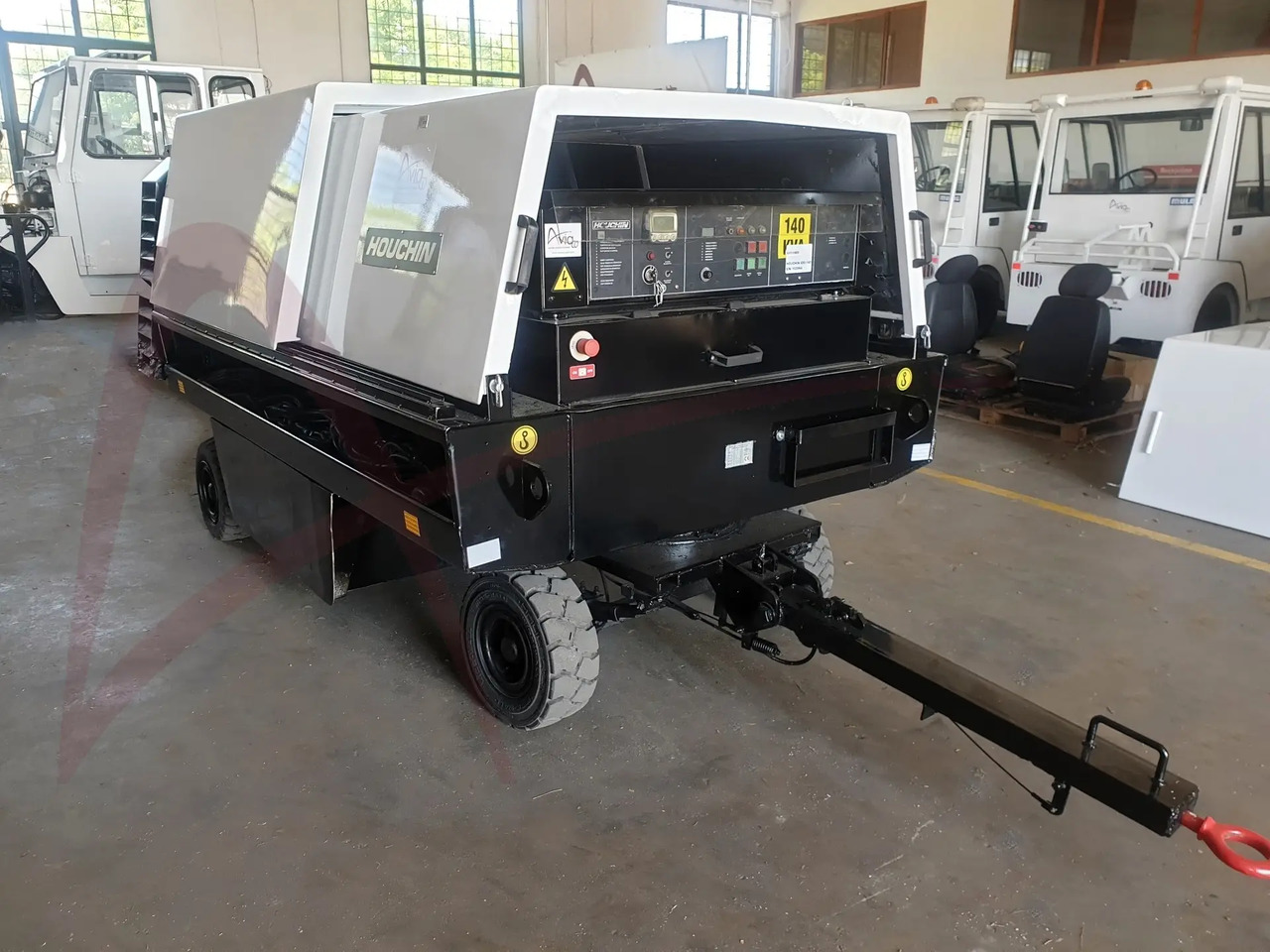 HOUCHIN C690-140 - وحدة الطاقة الأرضية للطائرات: صورة 2 HOUCHIN C690-140 - وحدة الطاقة الأرضية للطائرات: صورة 2