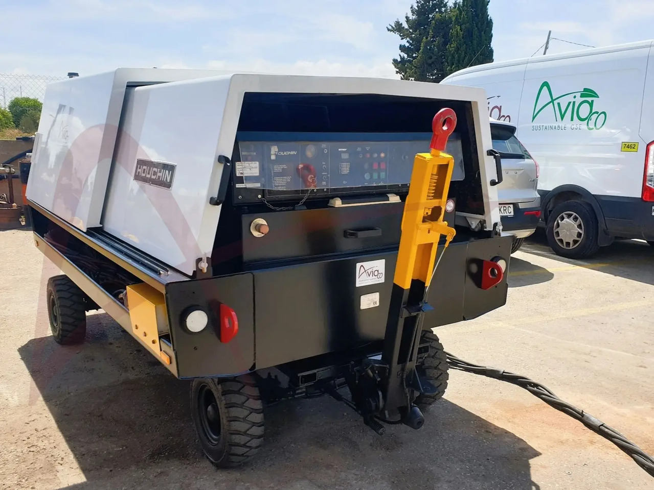 HOUCHIN C690 28 - وحدة الطاقة الأرضية للطائرات: صورة 2 HOUCHIN C690 28 - وحدة الطاقة الأرضية للطائرات: صورة 2