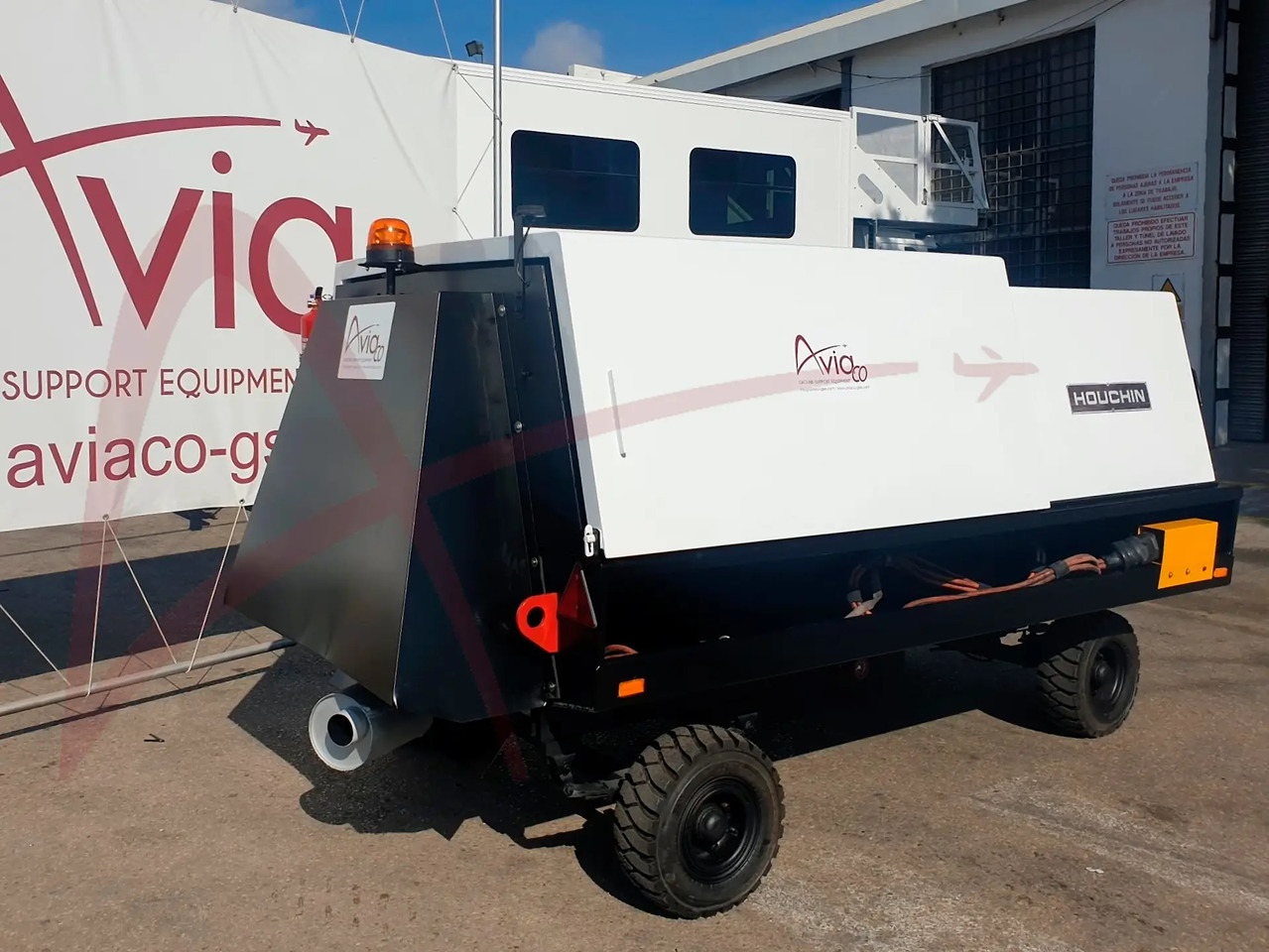 HOUCHIN C690 - وحدة الطاقة الأرضية للطائرات: صورة 1 HOUCHIN C690 - وحدة الطاقة الأرضية للطائرات: صورة 1