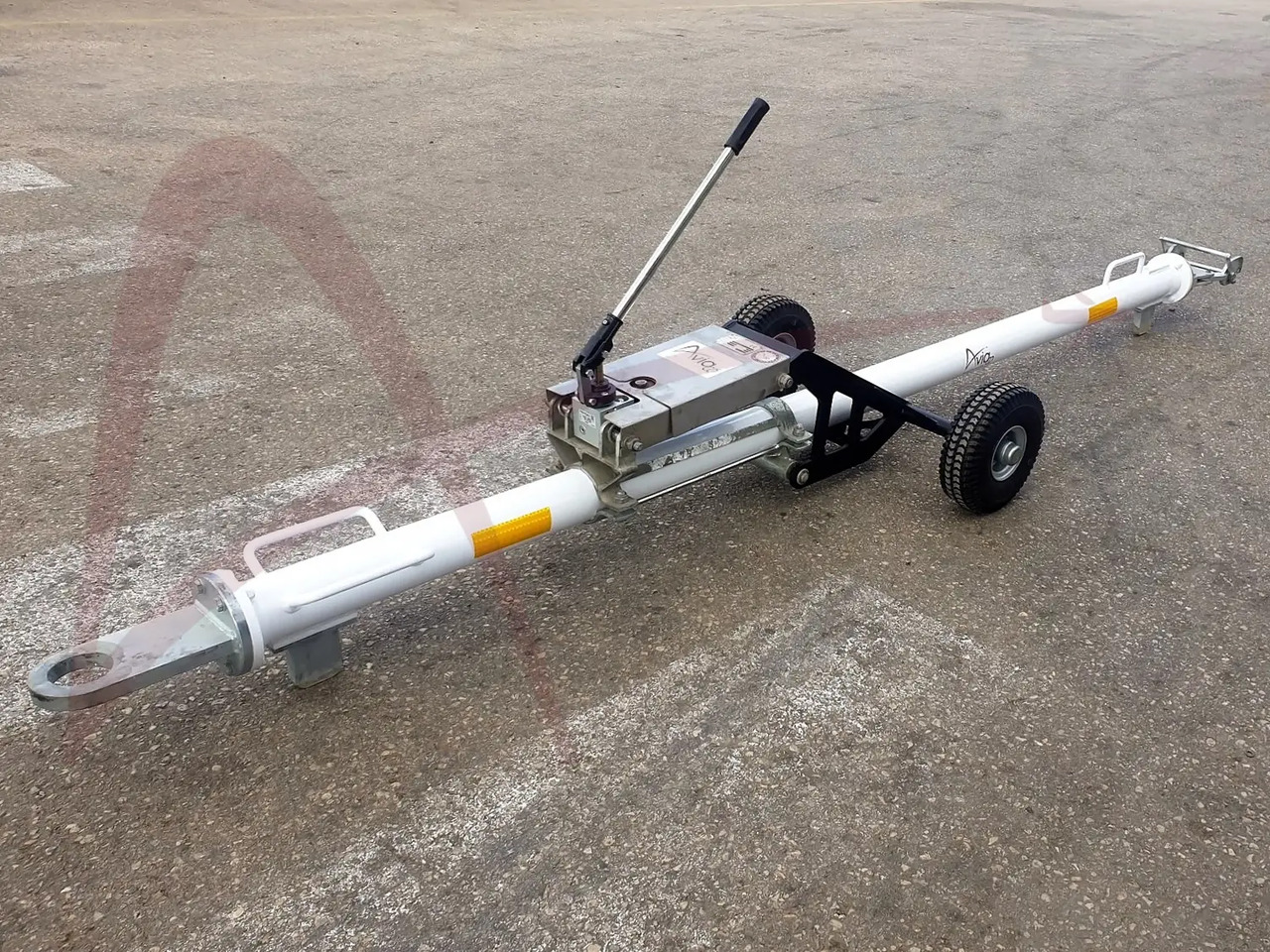 JMS J-TOW DASH8-4 - معدات الدعم الأرضي: صورة 2 JMS J-TOW DASH8-4 - معدات الدعم الأرضي: صورة 2