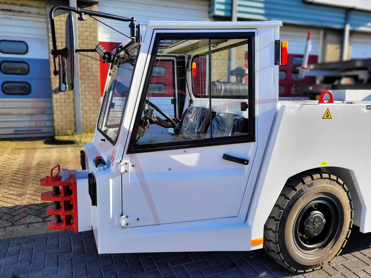 TLD TMX-100 - جرارات الطائرات: صورة 3 TLD TMX-100 - جرارات الطائرات: صورة 3