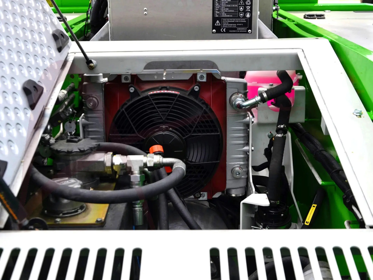 TLD TMX-150/12 Electric - جرارات الطائرات: صورة 3 TLD TMX-150/12 Electric - جرارات الطائرات: صورة 3