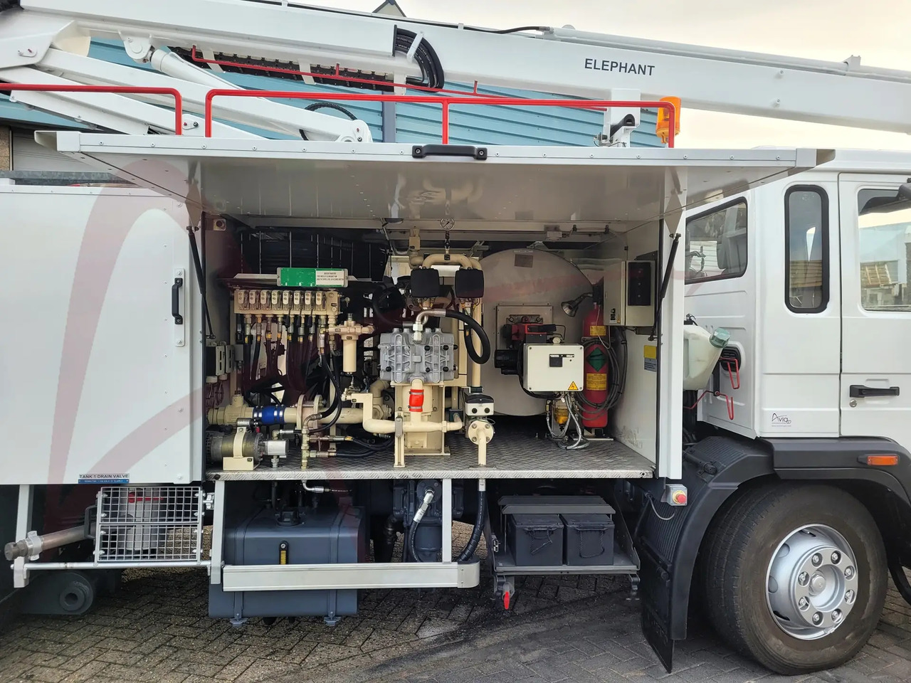 VESTERGAARD ELEPHANT MY - ماكينة إزالة الجليد عن الطائرات: صورة 3 VESTERGAARD ELEPHANT MY - ماكينة إزالة الجليد عن الطائرات: صورة 3