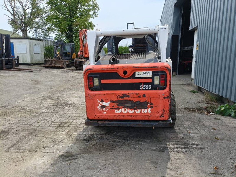 Bobcat s590 schranklader skid steer loader bucket, forks - شيول صغير: صورة 4 Bobcat s590 schranklader skid steer loader bucket, forks - شيول صغير: صورة 4
