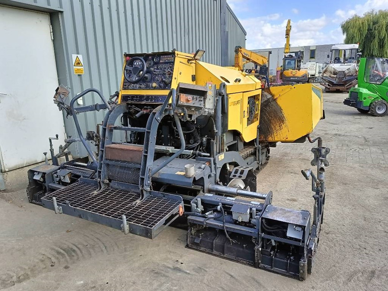 Bomag BF 223 C asfalteermachine asphalt paver dynamo - مدادة الأسفلت: صورة 2 Bomag BF 223 C asfalteermachine asphalt paver dynamo - مدادة الأسفلت: صورة 2