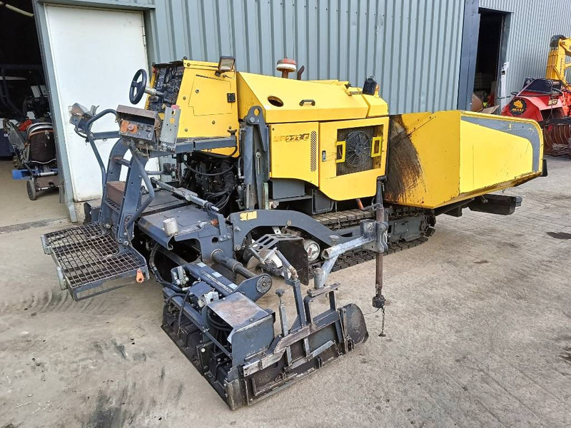 Bomag BF 223 C asfalteermachine asphalt paver dynamo - مدادة الأسفلت: صورة 1 Bomag BF 223 C asfalteermachine asphalt paver dynamo - مدادة الأسفلت: صورة 1