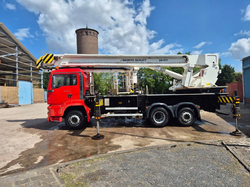 Bronto skylift 28-2T1 28 m hi lift hoogwerker MAN TGA 26. - منصة تلسكوبية محمولة على شاحنة: صورة 4 Bronto skylift 28-2T1 28 m hi lift hoogwerker MAN TGA 26. - منصة تلسكوبية محمولة على شاحنة: صورة 4