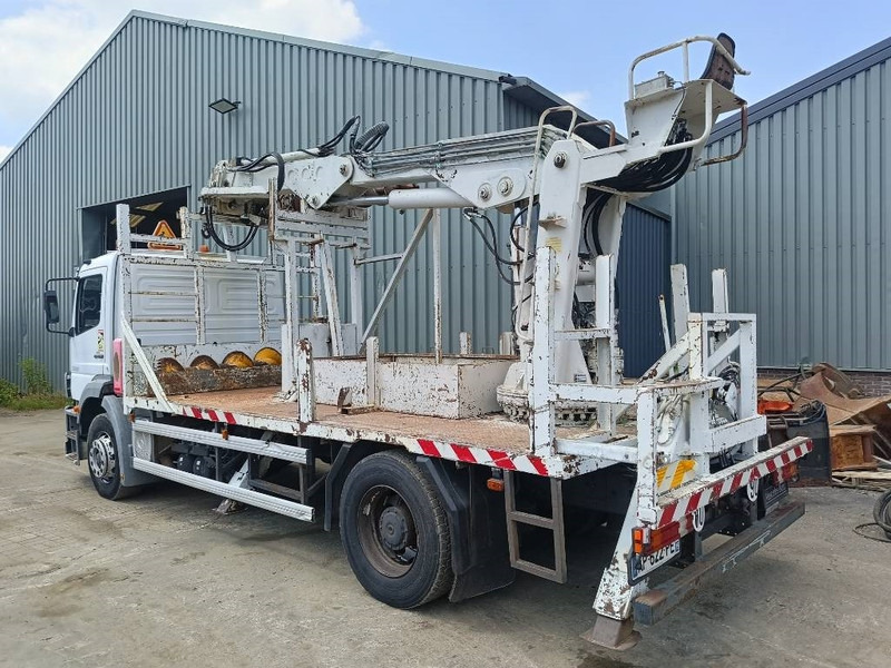 Mercedes-Benz atego risa camgrue 9501 drill boor airco incl rod - برج الحفر: صورة 4 Mercedes-Benz atego risa camgrue 9501 drill boor airco incl rod - برج الحفر: صورة 4