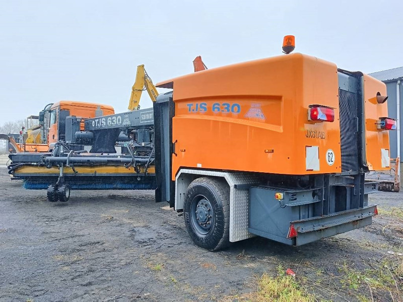 Schmidt TSJ630 man runway snow cleaning sneeuwschuif 2008 - كاسحة ثلوج - الآلات الزراعية: صورة 4 Schmidt TSJ630 man runway snow cleaning sneeuwschuif 2008 - كاسحة ثلوج - الآلات الزراعية: صورة 4