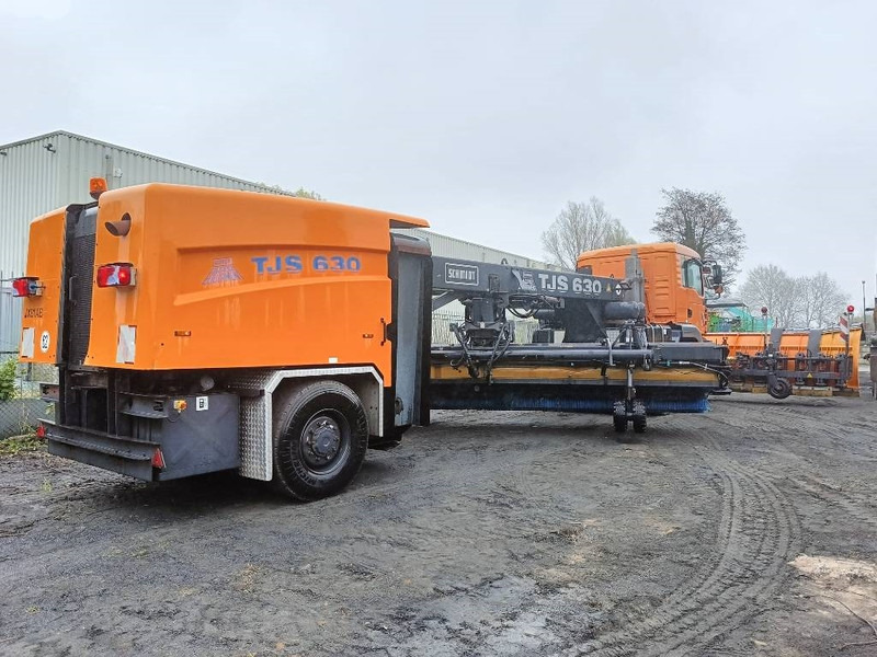 Schmidt TSJ630 man runway snow cleaning sneeuwschuif 2008 - كاسحة ثلوج - الآلات الزراعية: صورة 2 Schmidt TSJ630 man runway snow cleaning sneeuwschuif 2008 - كاسحة ثلوج - الآلات الزراعية: صورة 2