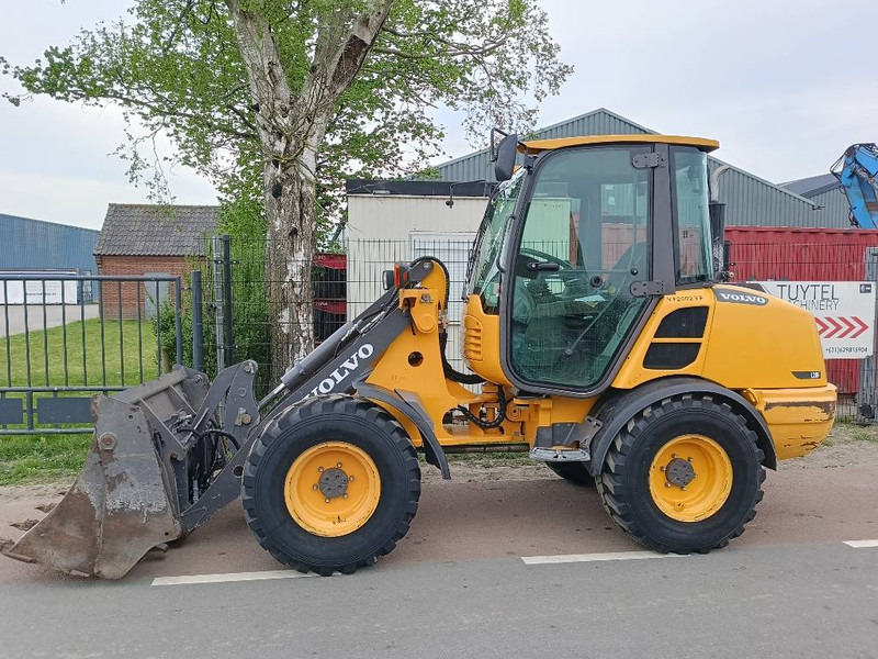Volvo L 20 F-P shovel wiellader loader lader 2012 bak - اللودر بعجل: صورة 1 Volvo L 20 F-P shovel wiellader loader lader 2012 bak - اللودر بعجل: صورة 1