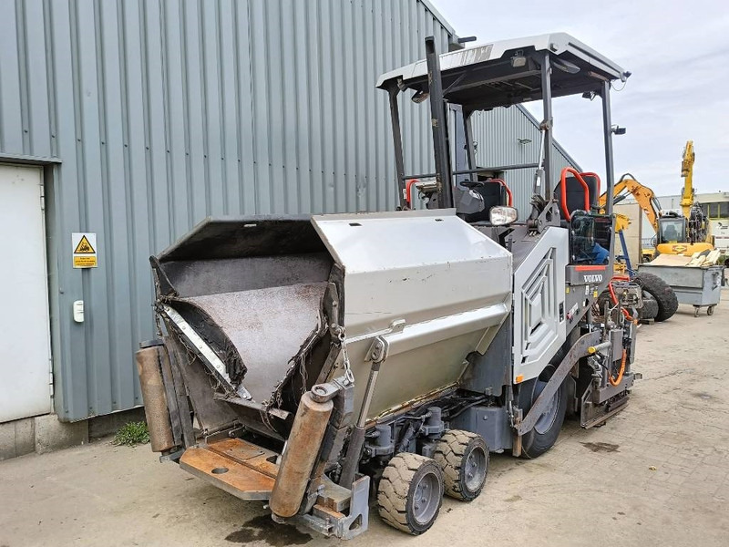 Volvo P 2870 D paver finisher asfaltmachine 2020 - مدادة الأسفلت: صورة 2 Volvo P 2870 D paver finisher asfaltmachine 2020 - مدادة الأسفلت: صورة 2